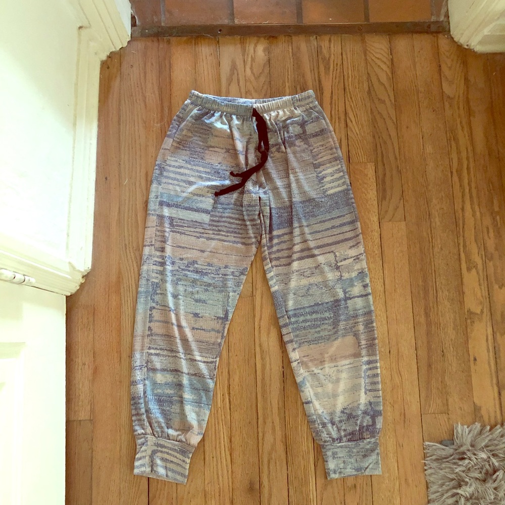 Onzie jogger pants